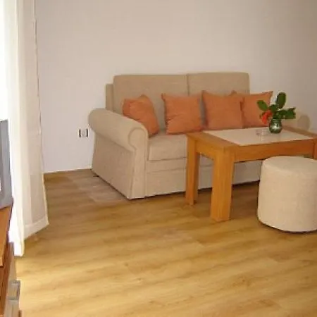 Apartament 75 *