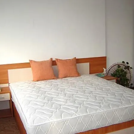 75 Apartament