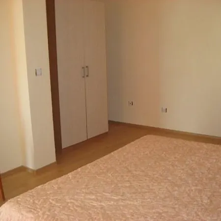 75 Apartament *